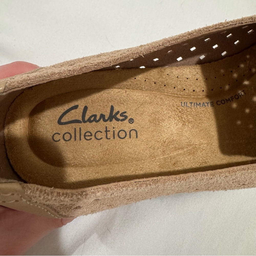 Clarks Juliet Hayes Perforated Suede Loafers Sand 6M - Picture 9 of 16